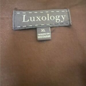 Luxology Brown Garment